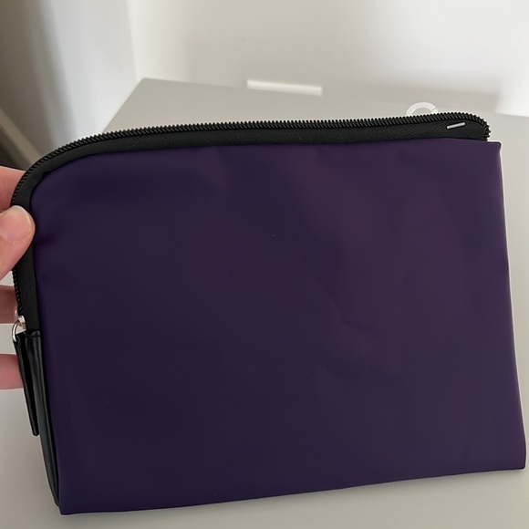 Tumi Cosmetics Accessory Pounch - Picture 2 of 5